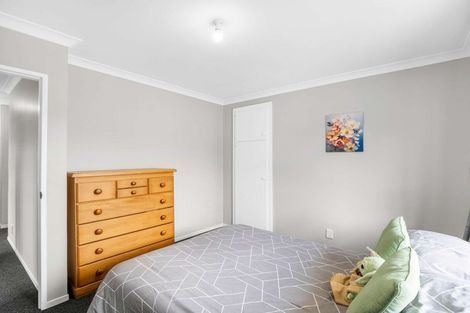 Photo of property in 12 Mchaffies Place, Wainoni, Christchurch, 8061