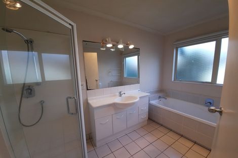 Photo of property in 3 San Luis Place, Golflands, Auckland, 2013