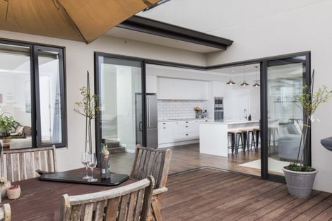 Photo of property in 10 Flynn Road, Pukekohe, 2120