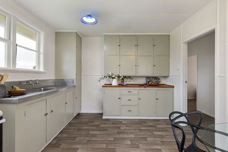 Photo of property in 3 Thames Street, Roslyn, Palmerston North, 4414