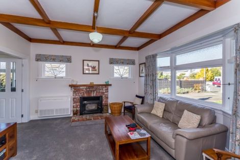 Photo of property in 16 Trafalgar Street, Levin, 5510