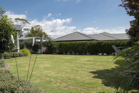 Photo of property in 31 Kayelene Place, Omokoroa, 3114