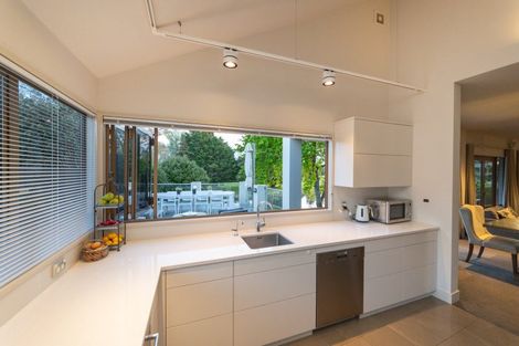 Photo of property in 15 Pastoral Lane, Hokowhitu, Palmerston North, 4410