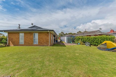 Photo of property in 140 Colwill Road, Massey, Auckland, 0614
