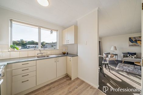 Photo of property in 180 Major Drive, Kelson, Lower Hutt, 5010