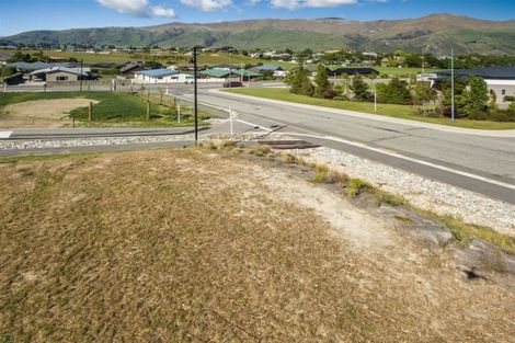 Photo of property in 16 Tuke Lane, Wanaka, 9305