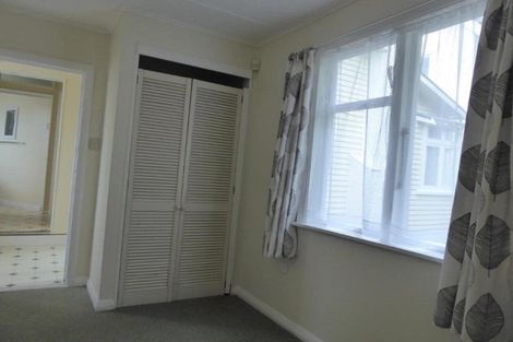 Photo of property in 22 Saint Albans Grove, Woburn, Lower Hutt, 5010