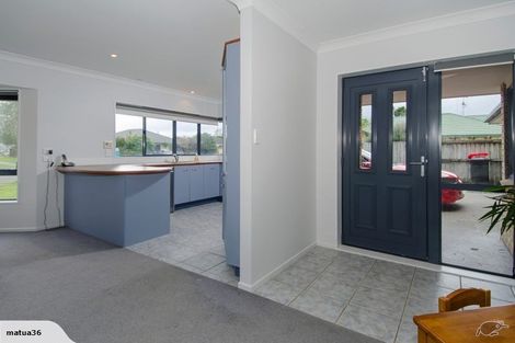 Photo of property in 31 Corinth Grove, Papamoa Beach, Papamoa, 3118