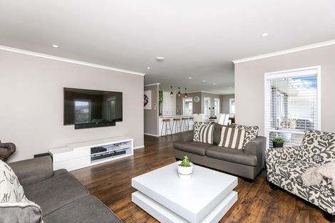 Photo of property in 5 Keene Drive, Bell Block, New Plymouth, 4312