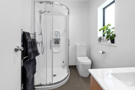 Photo of property in 13 Hobie Court, West Harbour, Auckland, 0618