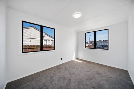 Photo of property in 54 Valiant Street, Mangere, Auckland, 2022