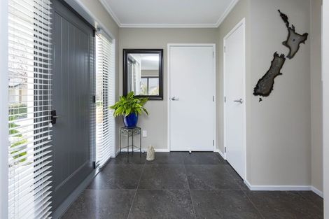 Photo of property in 27 Ashington Road, Silverstream, Upper Hutt, 5019