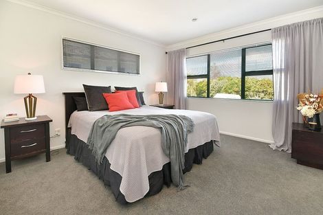 Photo of property in 34 Savoy Road, Orewa, 0931