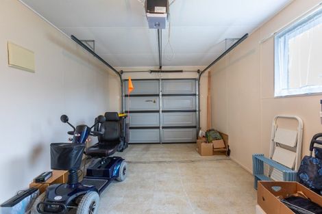 Photo of property in 8b Allardice Street, Dannevirke, 4930