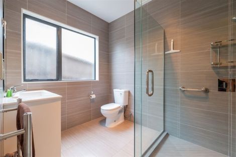 Photo of property in 23 Midhurst Avenue, Henderson, Auckland, 0612