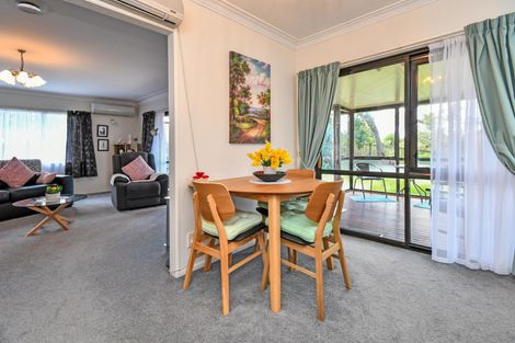Photo of property in 23 Seaward Place, Wattle Downs, Auckland, 2103