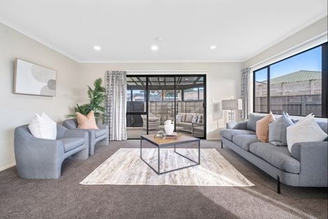 Photo of property in 3a Marchant Place, Westown, New Plymouth, 4310