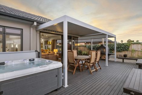 Photo of property in 35 Aranui Drive, Papamoa Beach, Papamoa, 3118