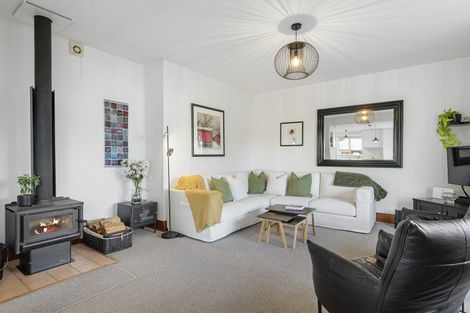 Photo of property in 21 South Terrace, Darfield, 7510