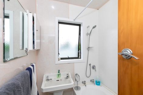 Photo of property in 31 Collins Road, Melville, Hamilton, 3206