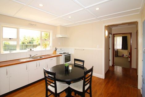 Photo of property in 87 Brandon Street, Featherston, 5710