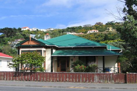 Photo of property in 110 Derwent Street, Island Bay, Wellington, 6023