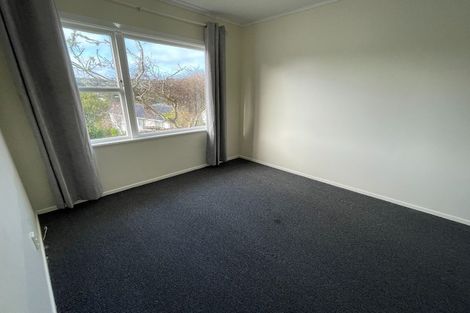 Photo of property in 9 Bellringer Crescent, Newlands, Wellington, 6037