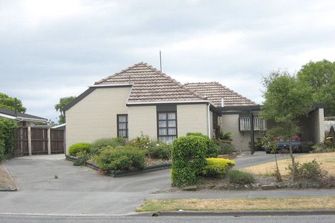 Photo of property in 12 Heathglen Avenue, Parklands, Christchurch, 8083