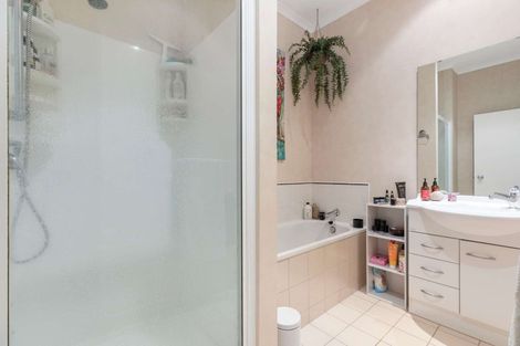 Photo of property in 33 Lazurite Drive, Westgate, Auckland, 0614