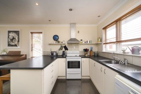 Photo of property in 8 Lambert Street, Marton, 4710