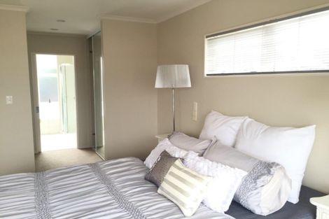 Photo of property in 2/59 The Parade, Bucklands Beach, Auckland, 2012