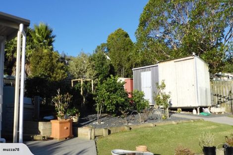 Photo of property in 4 William Hadlow Place, Hatfields Beach, Orewa, 0931