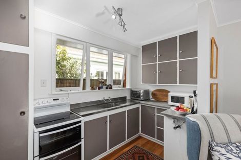 Photo of property in 3/260 Muritai Road, Eastbourne, Lower Hutt, 5013