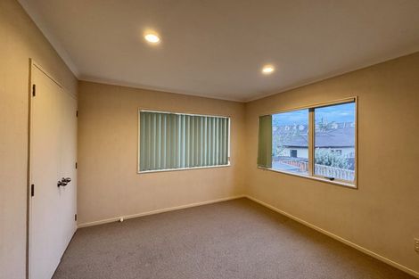 Photo of property in 24 Lissleton Drive, East Tamaki, Auckland, 2013