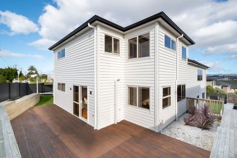 Photo of property in 6c Aralia Road, Sunnynook, Auckland, 0620