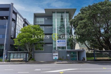 Photo of property in 8a Madeira Lane, Grafton, Auckland, 1023