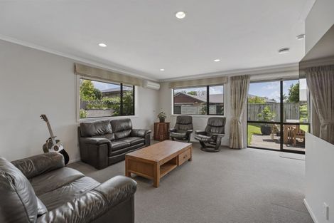 Photo of property in 9a Wilton Street, Westown, New Plymouth, 4310