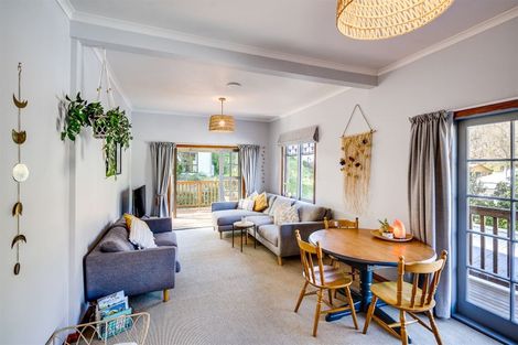 Photo of property in 6 Little Burke Street, Hospital Hill, Napier, 4110