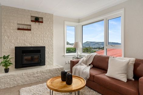 Photo of property in 9 Honeystone Street, Helensburgh, Dunedin, 9010