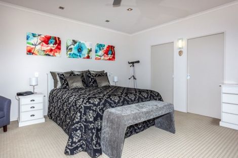 Photo of property in 221 Onemana Drive, Onemana, Whangamata, 3691