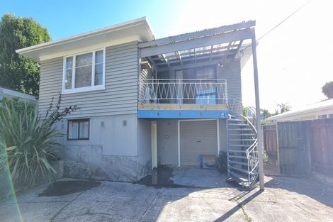 Photo of property in 36 Sheridan Drive, New Lynn, Auckland, 0600