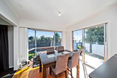 Photo of property in 12 Saxton Road, Upper Vogeltown, New Plymouth, 4310