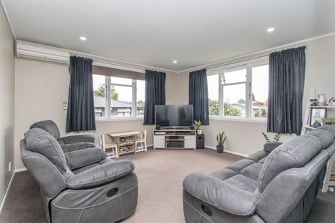 Photo of property in 5 Karaka Street, Inglewood, 4330