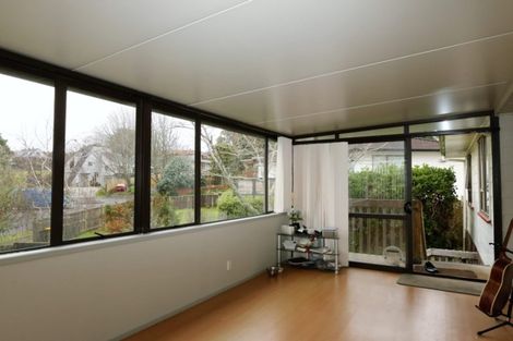 Photo of property in 19 Cairngorm Place, Highland Park, Auckland, 2010