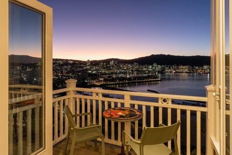 Photo of property in 48 Mcfarlane Street, Mount Victoria, Wellington, 6011