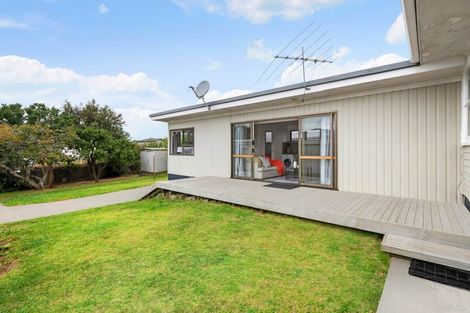 Photo of property in 63 La Trobe Street, Pakuranga Heights, Auckland, 2010