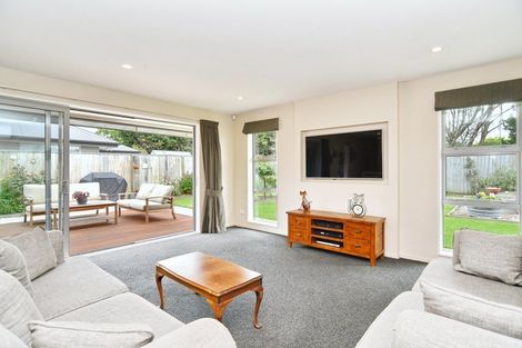 Photo of property in 27 Carmichael Street, Rangiora, 7400