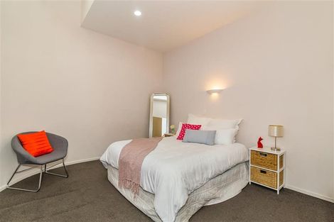 Photo of property in Metro Apartments, 8/220 Thorndon Quay, Pipitea, Wellington, 6011