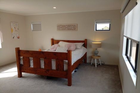 Photo of property in 47 Nielsen Gardens, Rototuna, Hamilton, 3210