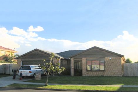 Photo of property in 93 Redcastle Drive, East Tamaki, Auckland, 2013